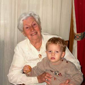 Bonne maman 90 ans et Antoine 2 ans